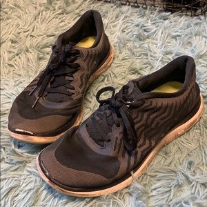 Nike Free 4.0 black tennis shoes